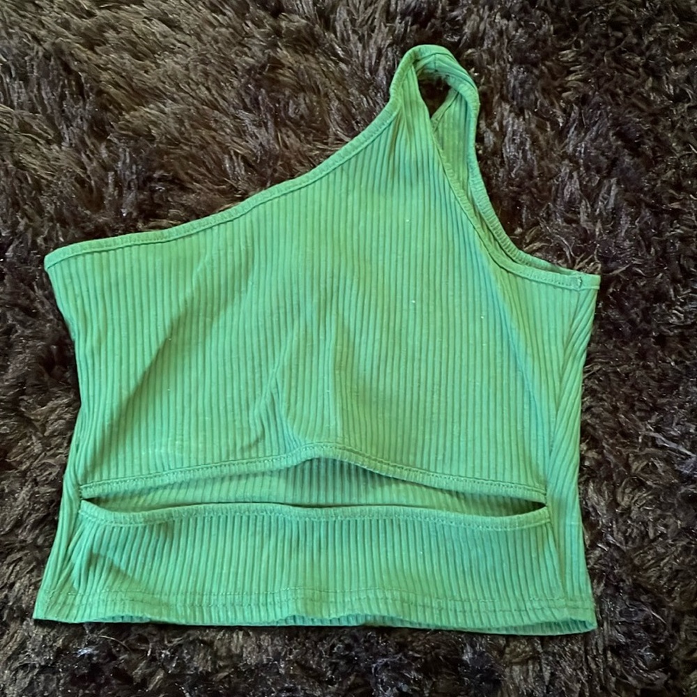 One shoulder cut out crop top